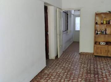 Casa · 150m² · 8 Ambientes · 2 Cocheras · Casa en Alquiler