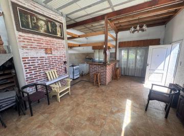 Casa · 198m² · 4 Ambientes · 2 Cocheras · Casa en Monte Grande