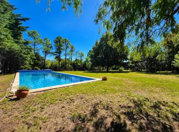 Terreno · 1200m² · Venta. Gran Parque Arbolado de 1200 m con Piscina a La Orilla del Río Carcaraña. Villa La Ribera