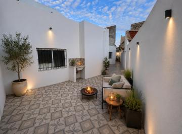 Departamento de 2 ambientes, Lanús · Departamento 2 Ambientes con Patio Refaccionado a Nuevo en Venta