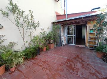PH · 140m² · 6 Ambientes · PH 6 Ambientes con Amplia Terraza y Quincho! Apto Crédito!