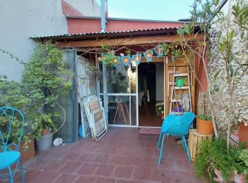 PH · 140m² · 6 Ambientes · PH 6 Ambientes con Amplia Terraza y Quincho! Apto Crédito!