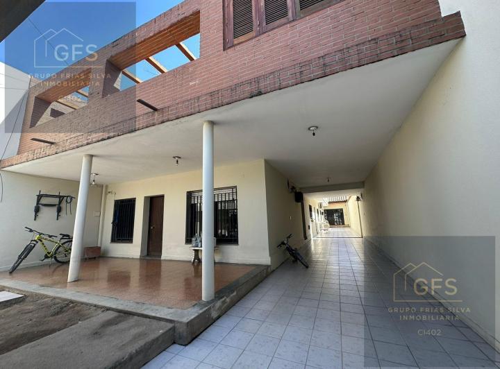 Casa · 410m² · 6 Dormitorios