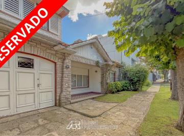 Casa · 170m² · 5 Ambientes · 1 Cochera · Pellegrini 3289 | Los Troncos