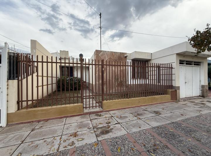 Casa · 118m² · 5 Ambientes · 1 Cochera