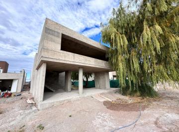 Casa · 120m² · 3 Ambientes · 1 Cochera · Casa a Terminar en El Barrio Agua Mansa, Villa El Chocón, Neuquén