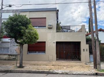 Casa · 110m² · 3 Ambientes · 1 Cochera · Casa en Venta en Haedo