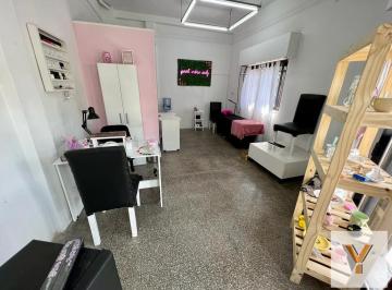 Local comercial · 26m² · 1 Ambiente · Local en Venta - 1 Toilette - 26 m² - Lomas del Mirador, La Matanza
