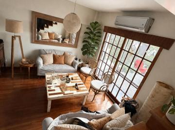 Casa 184m² Venta · Venta Casa Lote Propio de 5 Ambientes en Duplex con Depend D/serv. Excelente Zona de Colegiales.