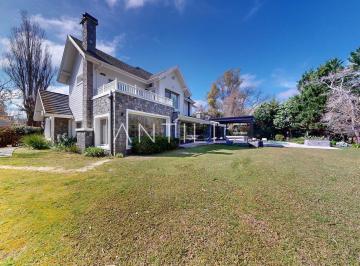 FACHADA 2 CASA EN ABRIL LCUB DE CAMPO, HUDSON · Casa en Venta 3 Dorm. con Galeria Cubierta Escritorio y Pileta en Abril Club de Campo, Hudson.