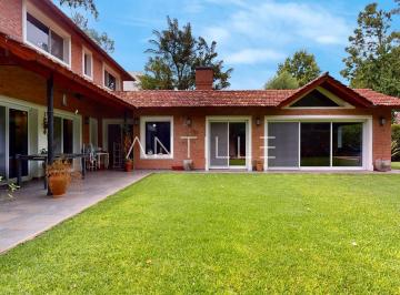 PATIO 2 CASA EN ABRIL CLUB DE CAMPO, HUDSON · Casa en Venta en Abril Club de Campo, Hudson