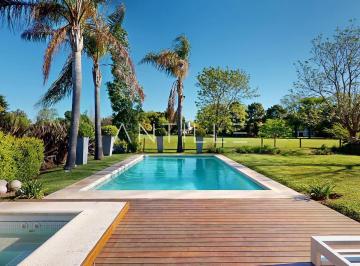 PILETA 2 CASA ENA BRIL CLUB DE CAMPO, HUDSON · Casa Amplia en Venta, Abril Club de Campo, Hudson.