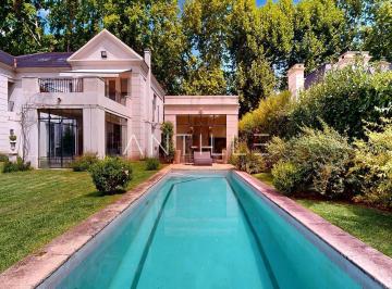 Casa · 600m² · 8 Ambientes · 3 Cocheras · Casa Premium en Venta en Abril Club de Campo, Hudson.