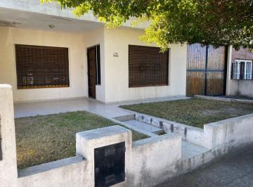Casa · 187m² · 7 Ambientes · 3 Cocheras · Se Vende Casa + Galpón en Zona Sur