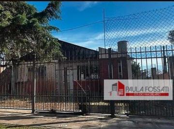Terreno · 40m² · 1 Cochera · Venta de Importante Lote en Villa Tesei