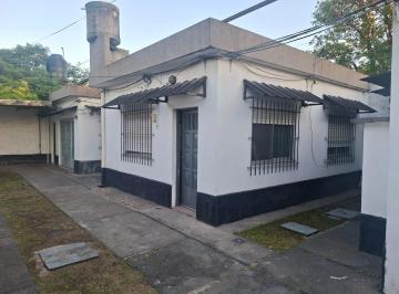 Departamento · 30m² · 1 Dormitorio · Impecable Casa en PH en Alquiler - Ituzaingó Norte. a m de Av Ratti