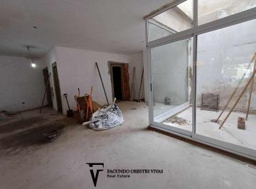 Local comercial · 137m² · Venta - Local - Vidriera - Patio - Mataderos - Barrio Naón