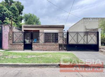Casa · 175m² · 6 Ambientes · 2 Cocheras · Casa Dos Familias Impecable Estado Oportunidad - Apto Sub Division
