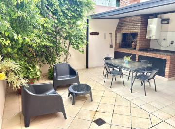 Departamento · 75m² · 6 Ambientes · Alquila Departamento 2 Dorm. Amoblado con Hermoso Patio