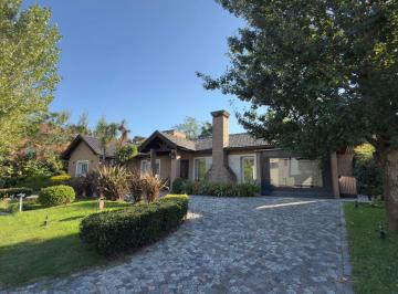 Casa de 6 ambientes, Berazategui · Casa en Una Planta en Venta en Fincas de Iraola I