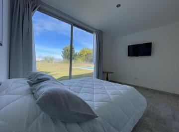 Casa · 254m² · 5 Ambientes · 4 Cocheras · Casa en Venta - 4 Dorm. 3 Baños - Pinamar