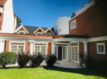 Casa · 500m² · 6 Ambientes · 5 Cocheras · Casa - Olivos - Qta. Presid.