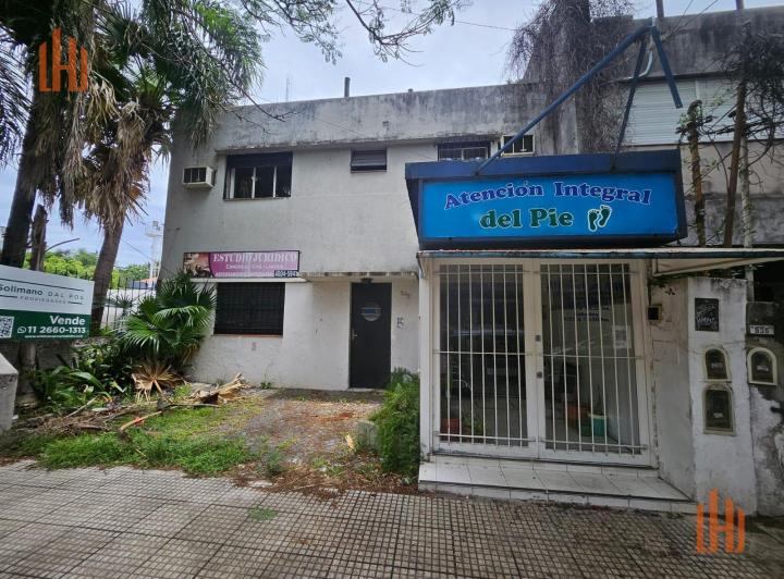 Local comercial · 200m² · 8 Ambientes · 2 Cocheras