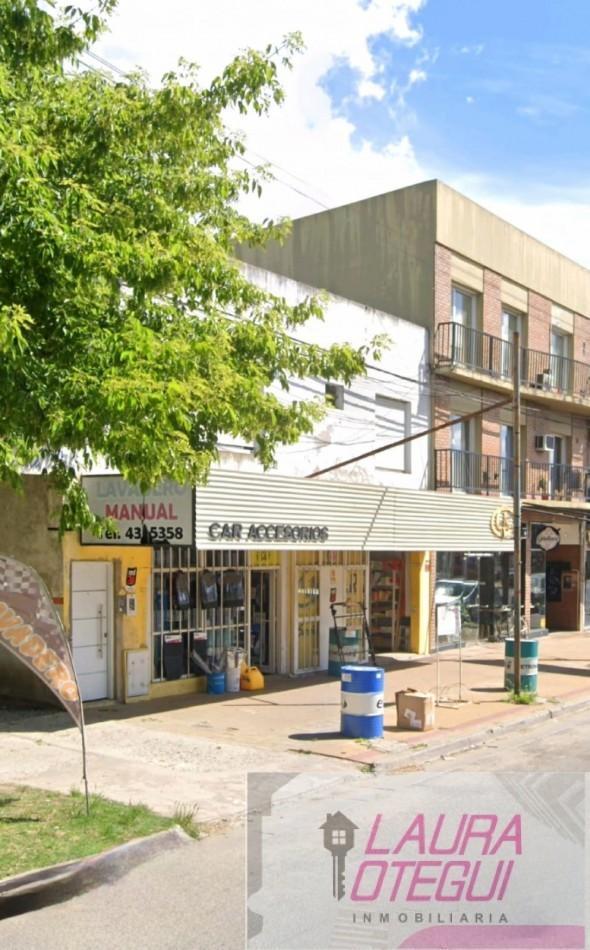 Oportunidad única en Tandil: inmueble en block con local comercial y departamento de 3 dormitorios