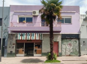 Local comercial · 250m² · 7 Ambientes · 1 Cochera · Venta Casa 2 Locales en Victoria