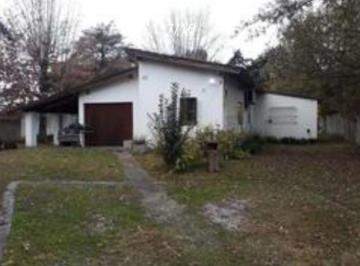 Casa · 125m² · 4 Ambientes · 2 Cocheras · Casaquinta en City Bell