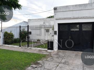 Casa · 600m² · 5 Ambientes · 1 Cochera · Casa en Los Hornos