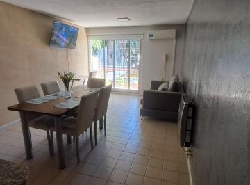 Departamento de 3 ambientes, Ciudad de Mendoza · Departamento Amoblado 2 Dorm. con Cochera - Parque Central