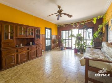 Casa · 166m² · 7 Ambientes · 1 Cochera · Venta - Casa 3 Dorm. con Patio, Terraza y Cochera - Echesortu, Rosario.