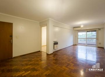 Departamento · 70m² · 4 Ambientes · Venta / Permuta - Departamento 2 Dorm. con Balcón Al Frente - Centro, Rosario.