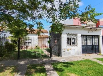 Casa · 120m² · 3 Ambientes · 1 Cochera · Casa 3 Ambientes en Venta