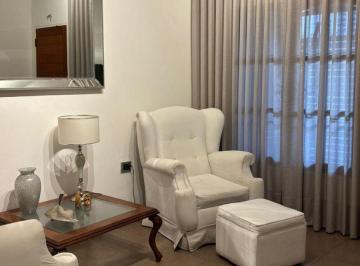 Casa de 11 ambientes, Córdoba · Excelente Casa en Barrio Colon Apta Banco