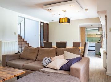 Casa · 300m² · 4 Ambientes · Casa de 3 Dorm. con Galeria con Parrillero y Patio en Fisherton