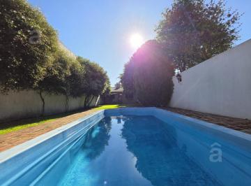 Casa · 170m² · 4 Ambientes · 2 Cocheras · Casa en Venta en Villa Ballester - Cuatro Ambientes - Zona Residencial.