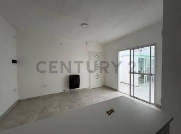 PH · 41m² · PH de 2 Dorm. Refaccionado a Nuevo en Barrio La Loma – La Plata 29 E/40 y 41