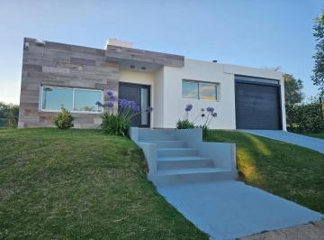 Casa de 5 ambientes, Malagueño · Casa en Venta 2 Dorm. + Estudio | Pileta | Las Cañitas | Apto Crédito