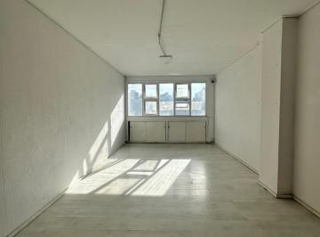 Oficina comercial · 25m² · 1 Ambiente · Alquiler Oficina Al Frente en Zona Centro