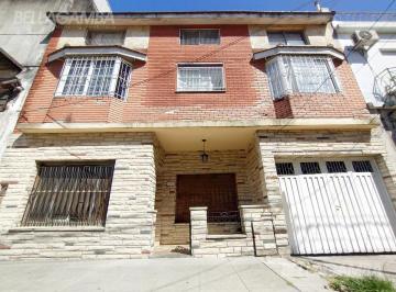 Casa · 373m² · 5 Ambientes · Casa Venta Villa Martelli Multifamiliar 10 Ambientes