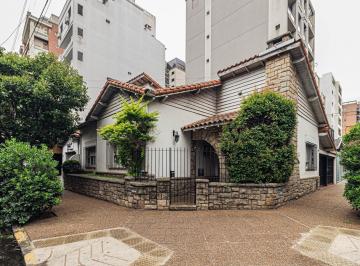 Casa · 123m² · 3 Ambientes · 2 Cocheras · Casa en Venta Centro de Quilmes