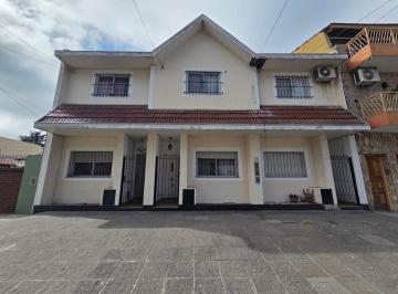 tres-de-febrero-villa-bosch-venta-casa-3-ambientes · Venta de Triplex a m de La Estacion Villa Bosch!