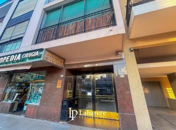 Departamento · 3 Ambientes · 1 Cochera · Departamento 3 Ambientes en Venta en Ramos Mejía – Balcón, Lavadero Independiente, Luminoso y Vista
