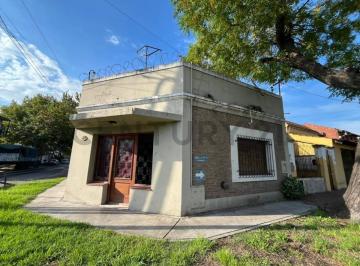 Oficina comercial · 92m² · 4 Ambientes · 1 Cochera · Venta PH 4 Ambientes en Lanus con Cochera