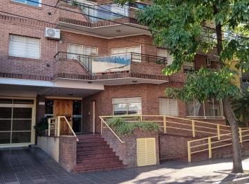 Departamento · 93m² · 3 Ambientes · 1 Cochera · Departamento en Moron