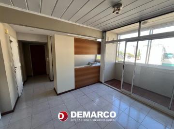 Departamento de 2 ambientes, Villa del Parque · Semi Piso Contra Frente - Balcòn - Luminoso