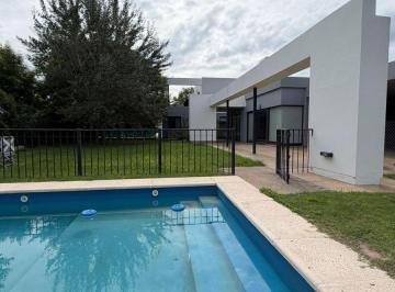 Casa · 300ha · 8 Ambientes · Casa en Venta en Fincas del Sur 2