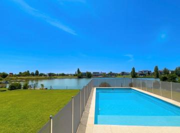 Casa · 200m² · 5 Ambientes · 2 Cocheras · Casa en Venta en San Sebastian - Area 6, San Sebastian, Escobar